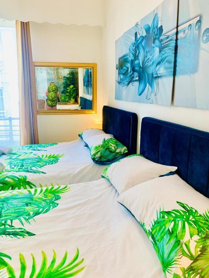 Endless Stunning Mediterranean Sea Views Promenade Des Anglais Nice Exterior photo